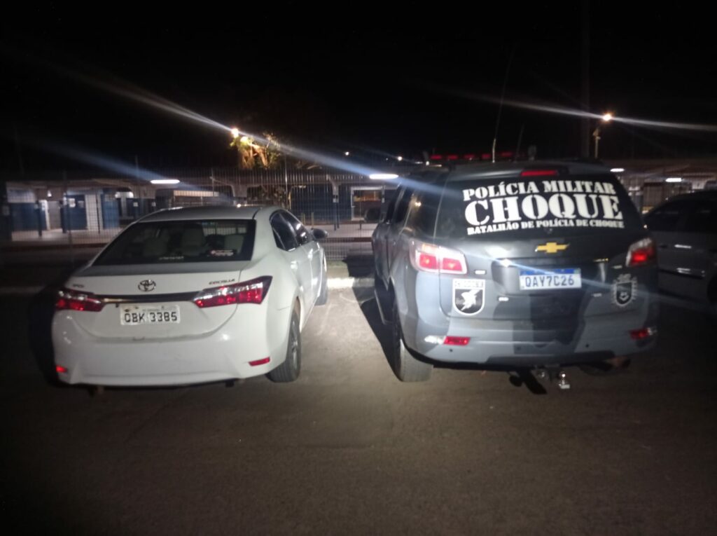 PM acha veículo roubado na Av. Bom Pastor por dupla encapuzada, armada e que estava em outro carro roubado