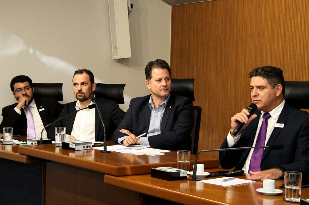 Audiência na AL debate regulamentação estadual da segurança viária