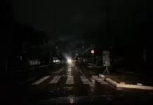 Ventania e chuva deixa bairros sem energia na noite desta sexta-feira