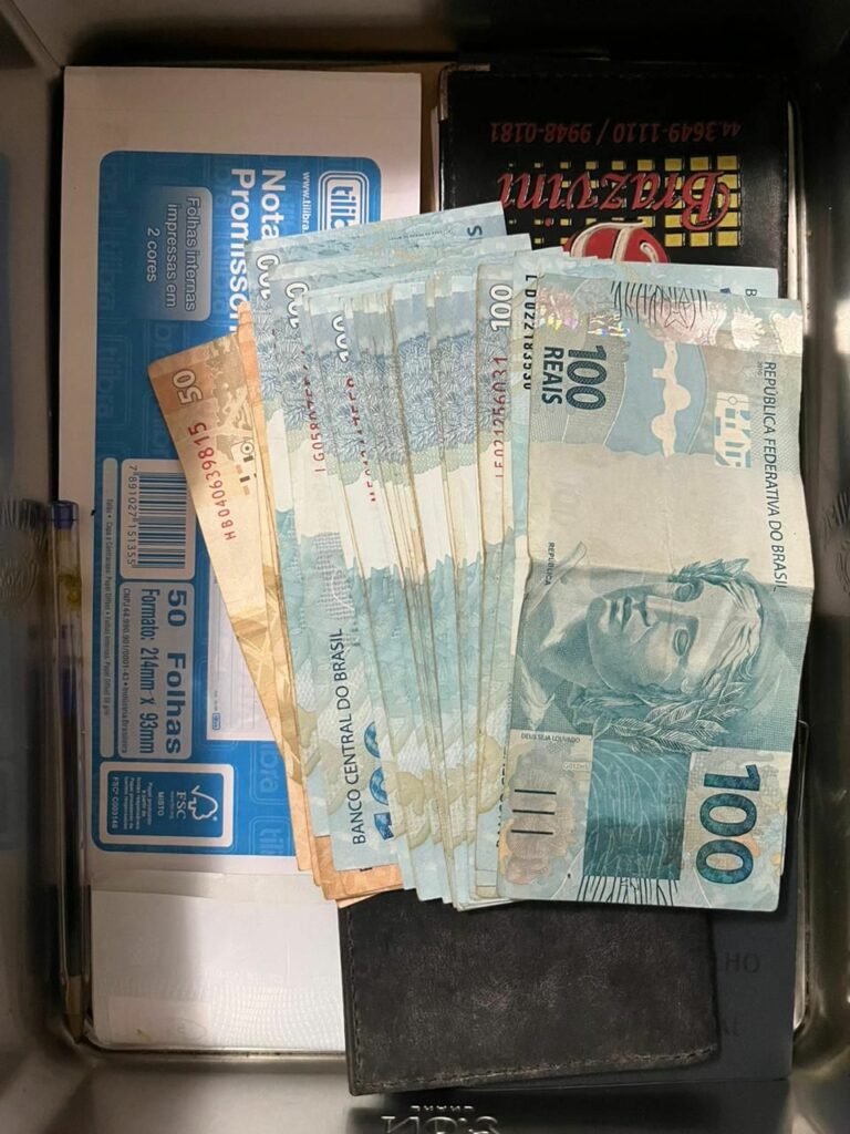 PF apreende munição e armas em ação contra quadrilha de tráfico internacional em MS PF apreende munição e armas em ação contra quadrilha de tráfico internacional em MS