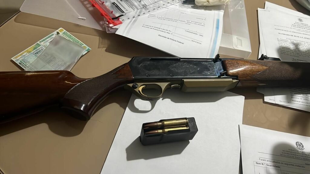 PF apreende munição e armas em ação contra quadrilha de tráfico internacional em MS PF apreende munição e armas em ação contra quadrilha de tráfico internacional em MS