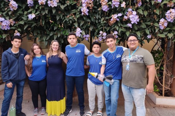 Foguete não dá ré! Alunos da Escola Sesi faturam ouro em mostra brasileira de foguetes Foguete não dá ré! Alunos da Escola Sesi faturam ouro em mostra brasileira de foguetes