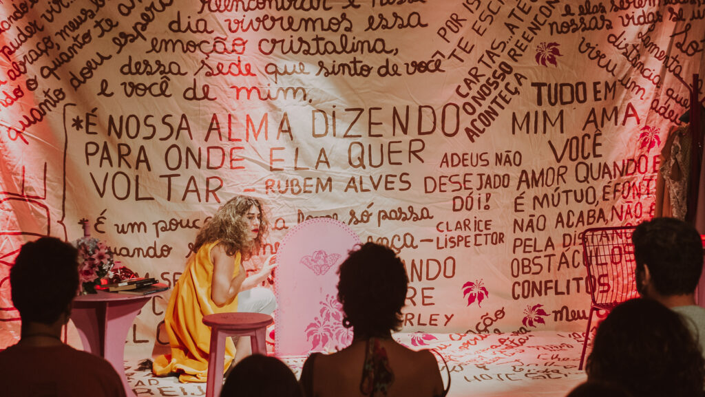 Divulgados os nomes das peças de teatro selecionadas para o projeto Cena Aberta Divulgados os nomes das peças de teatro selecionadas para o projeto Cena Aberta
