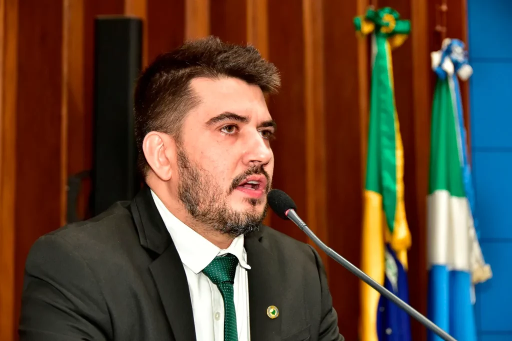 Deputado de MS é condenado por crime de ódio via Facebook, mas culpa é da ditadura Deputado de MS é condenado por crime de ódio via Facebook, mas culpa é da ditadura