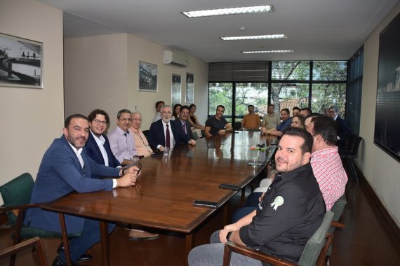 Diretoria da Fiems participa de encontro com embaixador do Brasil no Paraguai Diretoria da Fiems participa de encontro com embaixador do Brasil no Paraguai