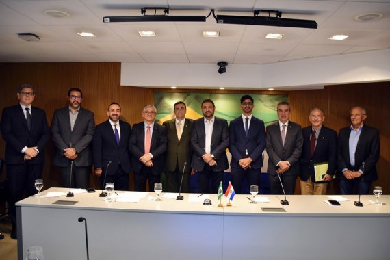 Ministro do Paraguai apresenta na Fiems oportunidades de negócios para empresários de MS Ministro do Paraguai apresenta na Fiems oportunidades de negócios para empresários de MS