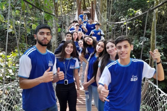Alunos da Escola Sesi de Naviraí têm aula prática de ciências da natureza no Bioparque Pantanal Alunos da Escola Sesi de Naviraí têm aula prática de ciências da natureza no Bioparque Pantanal