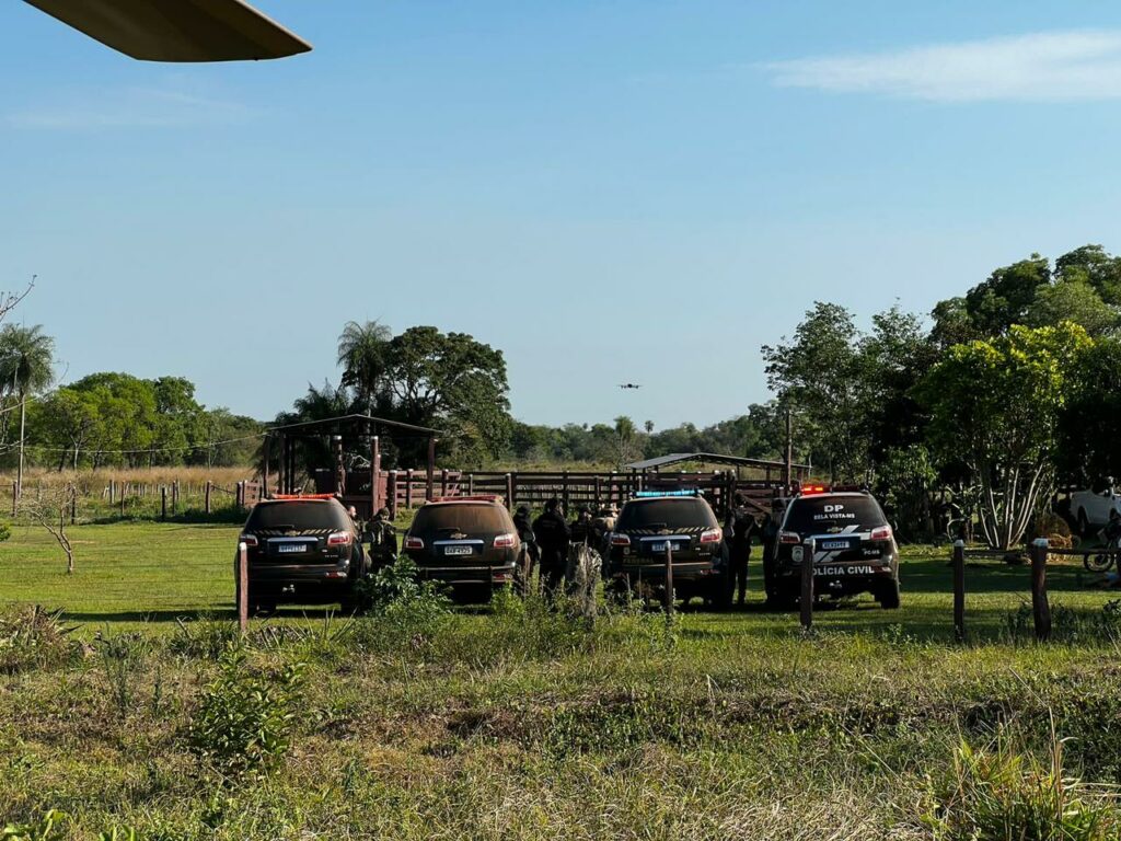 Combate ao tráfico de drogas e armas no MS prende um e acaba com refúgio de foragidos Combate ao tráfico de drogas e armas no MS prende um e acaba com refúgio de foragidos
