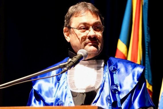 Presidente da Fiems Sérgio Longen recebe título de Doutor Honoris Causa pela UFMS Presidente da Fiems Sérgio Longen recebe título de Doutor Honoris Causa pela UFMS