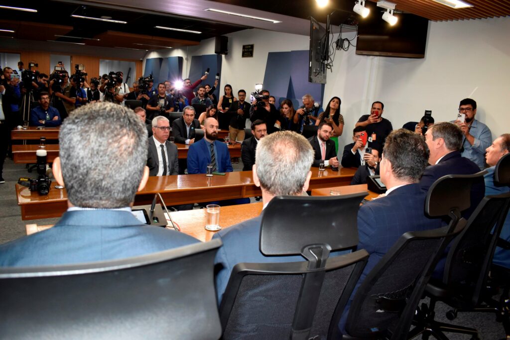 Lei do Pantanal: ALEMS recebe projeto que visa preservação e produção sustentável Lei do Pantanal: ALEMS recebe projeto que visa preservação e produção sustentável
