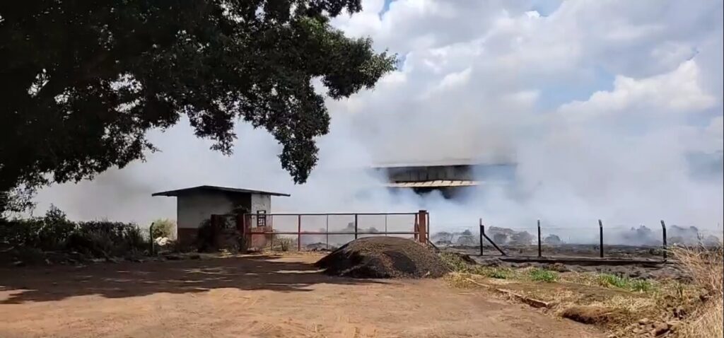 Antiga fábrica de refrigerantes pega fogo em Campo Grande