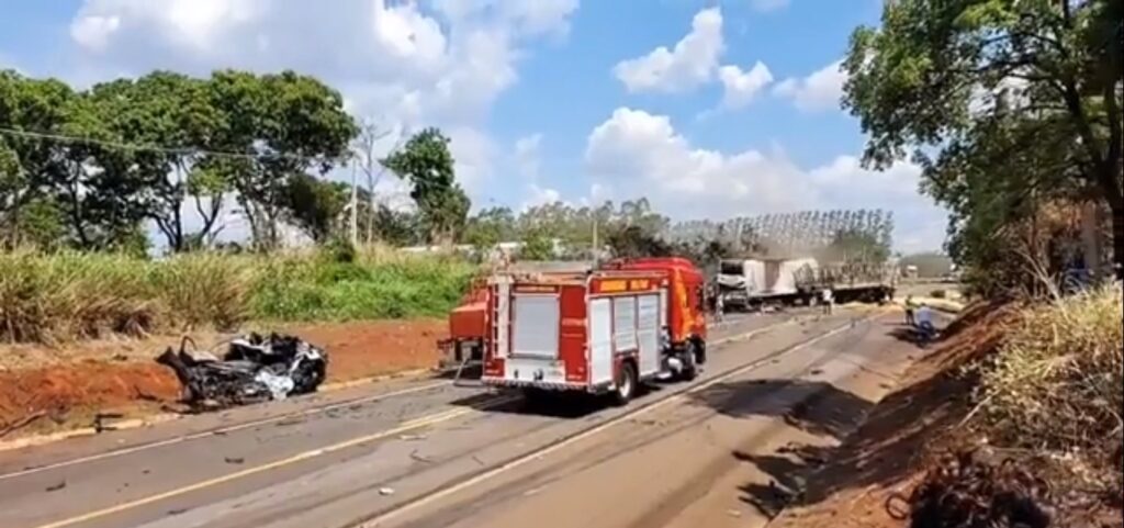 Vídeo: acidente terrível no macroanel da Capital mata dois e deixa três pessoas gravemente feridas Vídeo: acidente terrível no macroanel da Capital mata dois e deixa três pessoas gravemente feridas