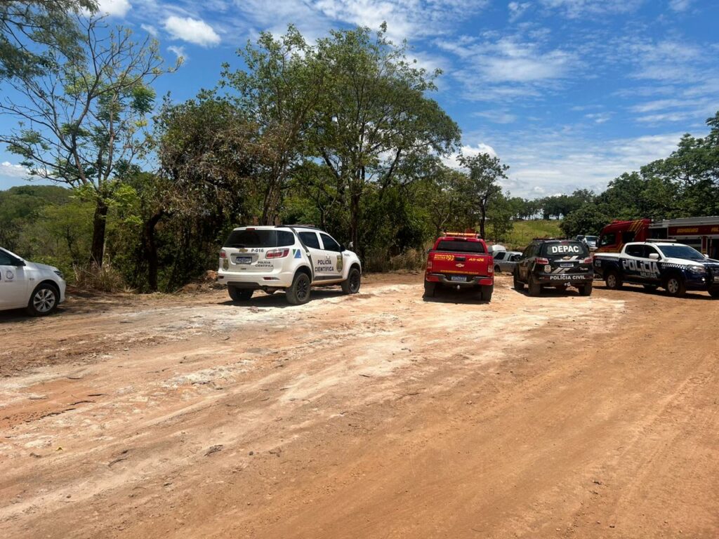 Corpo de homem é encontrado no 'Inferninho' em queda de 30 metros Corpo de homem é encontrado no 'Inferninho' em queda de 30 metros