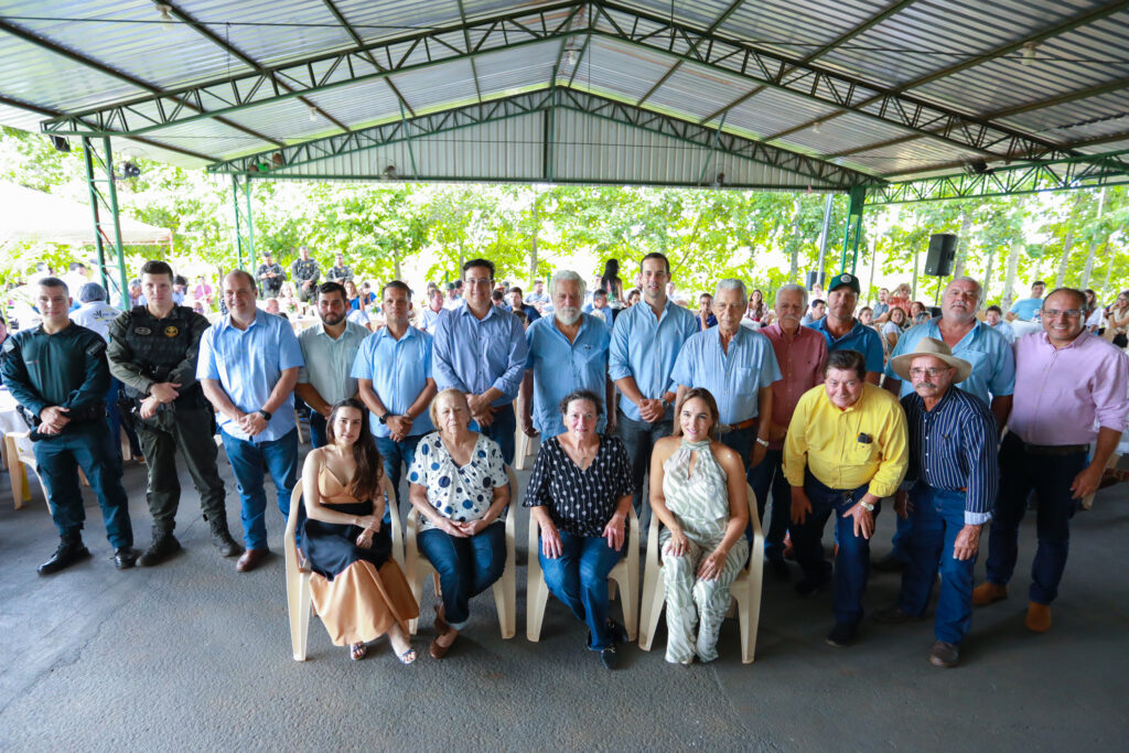 Bertoni participa da posse da nova diretoria do Sindicato Rural de Nova Alvorada do Sul Bertoni participa da posse da nova diretoria do Sindicato Rural de Nova Alvorada do Sul