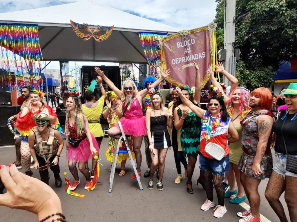 Bloco 'As Depravadas' vai levar ‘Paz & Amor & Alegria & Carnaval’ ao carnaval de Campo Grande