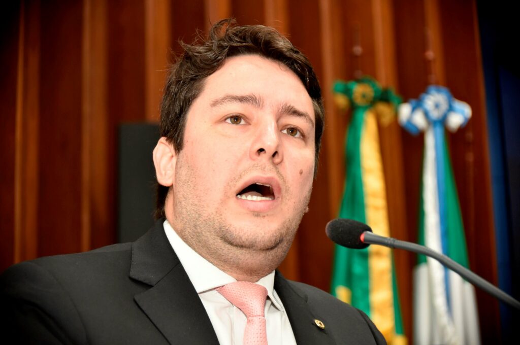 Deputados debatem gestão do Governo e previdência na primeira sessão de 2024 Deputados debatem gestão do Governo e previdência na primeira sessão de 2024