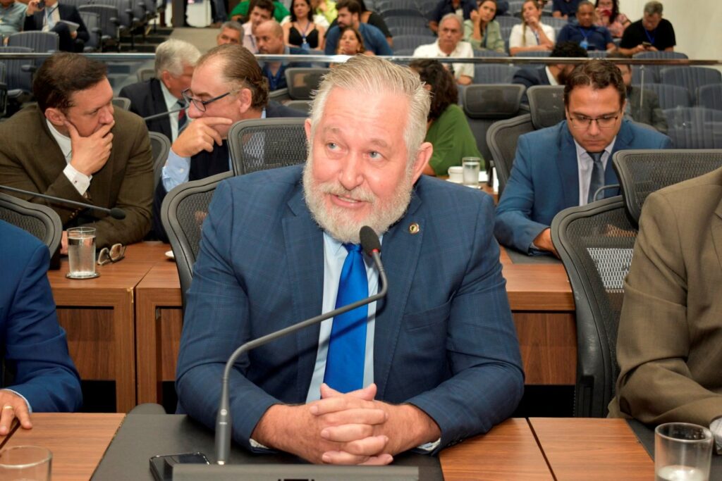 Ordem do Dia: Alteração nas regras de proibição da pesca do Dourado é aprovada