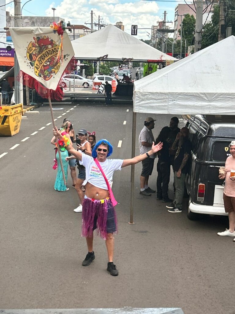 Bloco 'As Depravadas' abre o Carnaval de Campo Grande com muita alegria, cores e diversão Bloco 'As Depravadas' abre o Carnaval de Campo Grande com muita alegria, cores e diversão