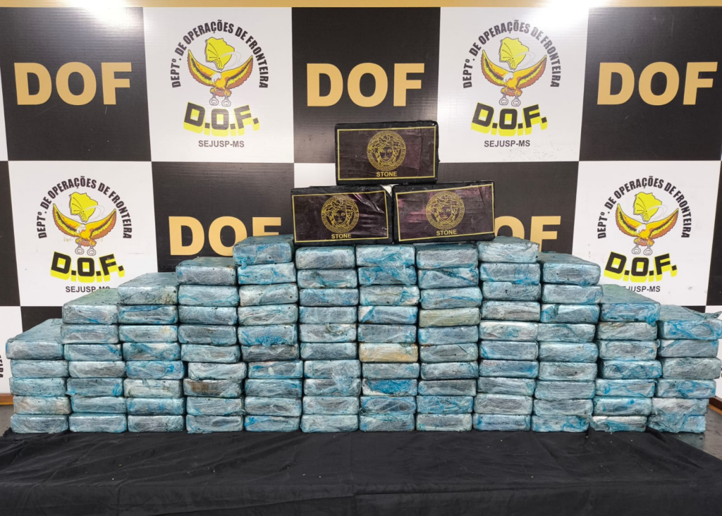 DOF apreende carga milionária de cocaína que seria levada para o porto de Paranaguá