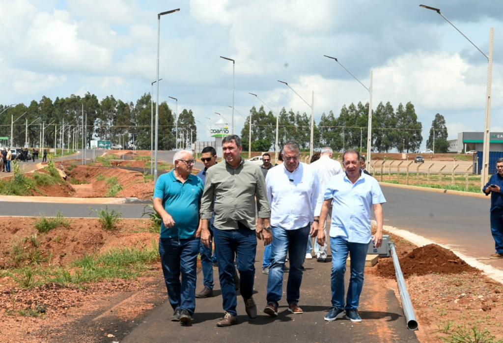 Riedel visita obras do 'Castelinho' e de mobilidade urbana em Ponta Porã