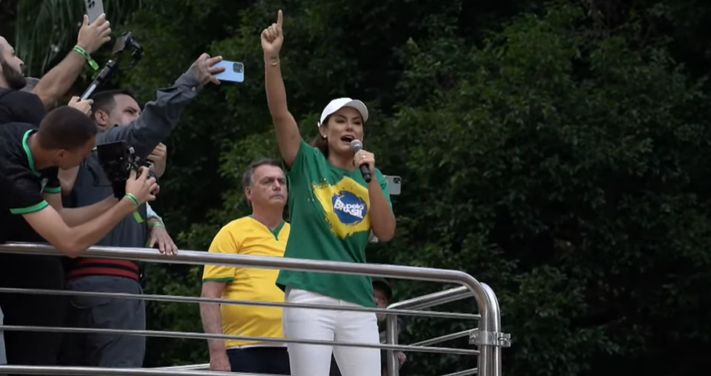 Manifestação com apoiadores de Bolsonaro lota Avenida Paulista