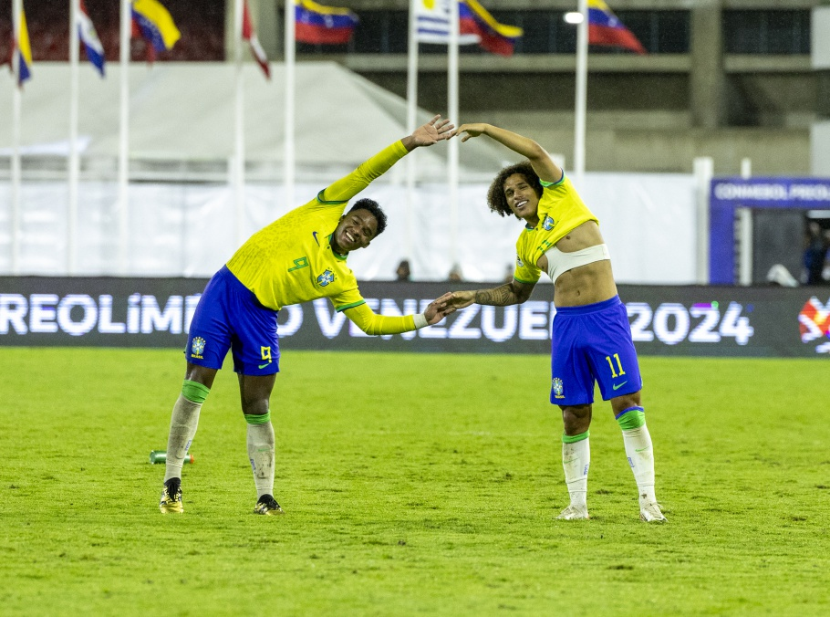 Brasil vence Venezuela e vai decidir vaga em Paris contra Argentina