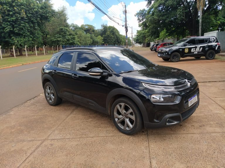 Dois são presos com bloqueadores de travamento de carros na Capital