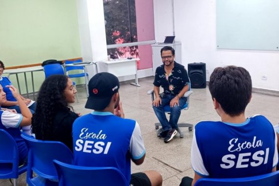 Alunos da Escola Sesi experimentam produção audiovisual em oficinas Alunos da Escola Sesi experimentam produção audiovisual em oficinas