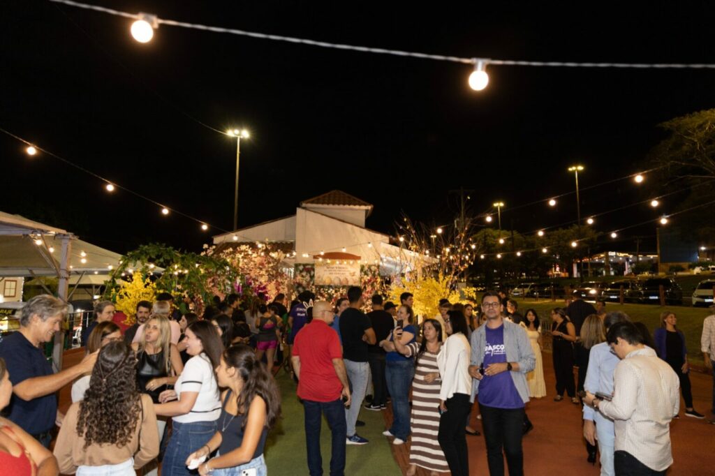 'Páscoa em Família' encanta público em noite de abertura na 'Vila Morena' 'Páscoa em Família' encanta público em noite de abertura na 'Vila Morena'