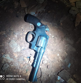 Suspeito de roubo morre após entrar em confronto com a polícia no Indubrasil 