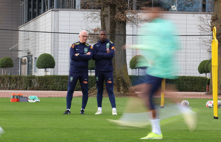 Brasil enfrenta Inglaterra na estreia de Dorival Júnior na seleção