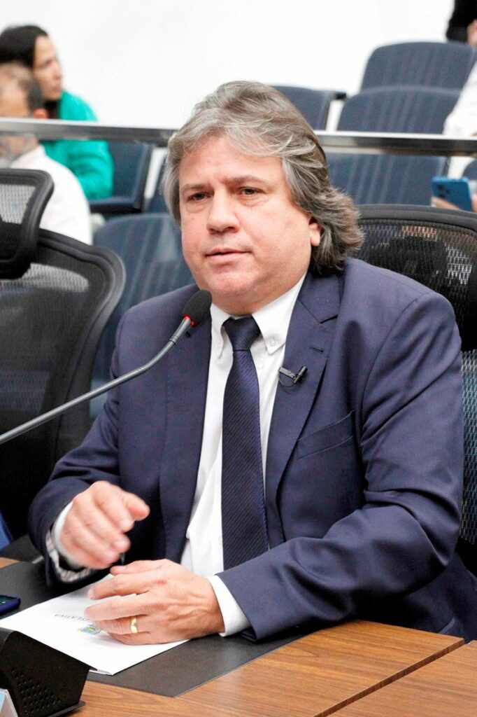 Deputados da ALEMS debateram gestão governamental durante a sessão plenária Deputados da ALEMS debateram gestão governamental durante a sessão plenária