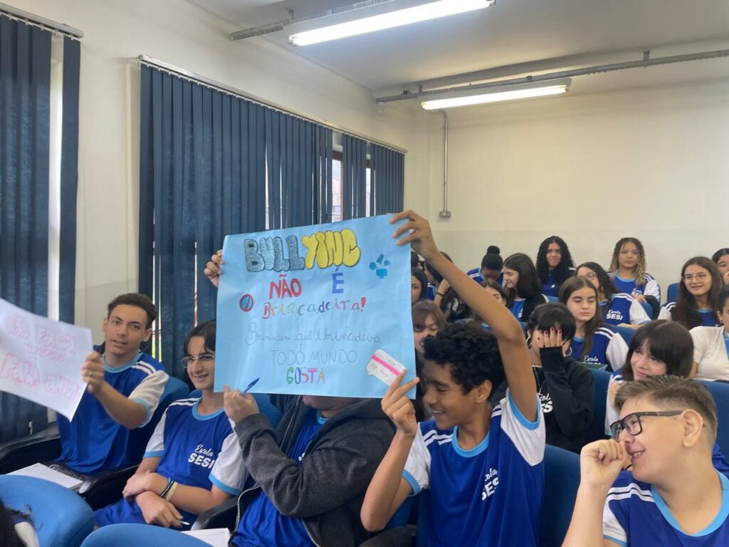 Eleição simulada: Alunos da Escola Sesi fazem campanha e aprendem sobre Cidadania