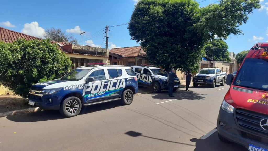 Homem confessa ter matado mulher e ficado três dias com corpo em casa Homem confessa ter matado mulher e ficado três dias com corpo em casa