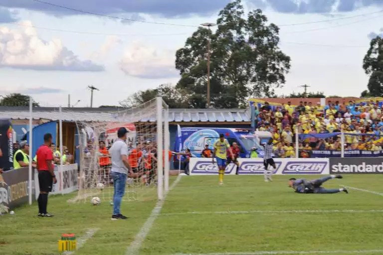 Campeão em casa: Operário supera primeira vitória de Dourados e fatura 13º título estadual