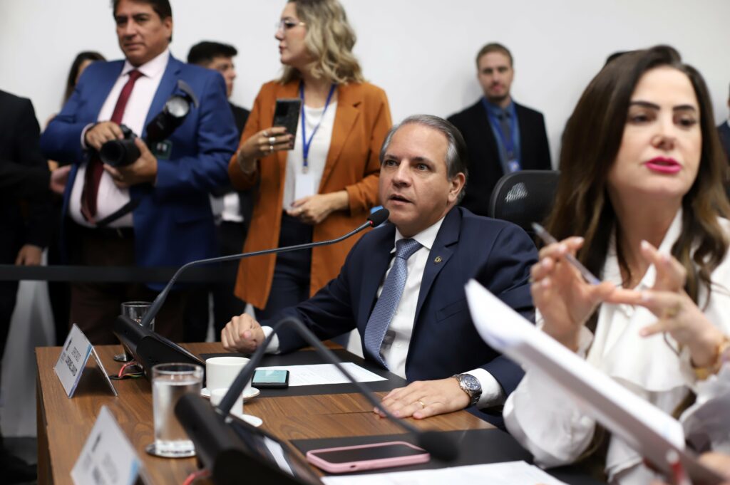 Deputados manifestam solidariedade ao povo gaúcho atingido pelas enchentes