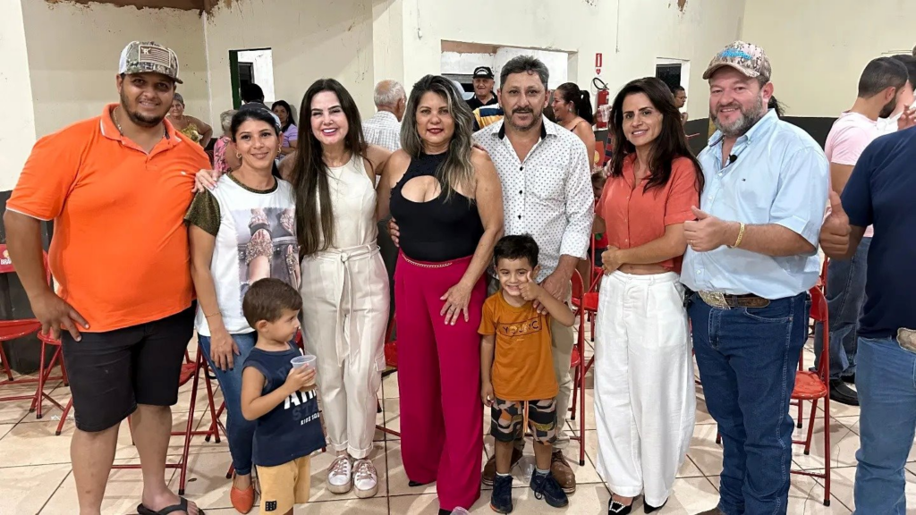 No feriado, Mara Caseiro percorre sete municípios do interior do Estado