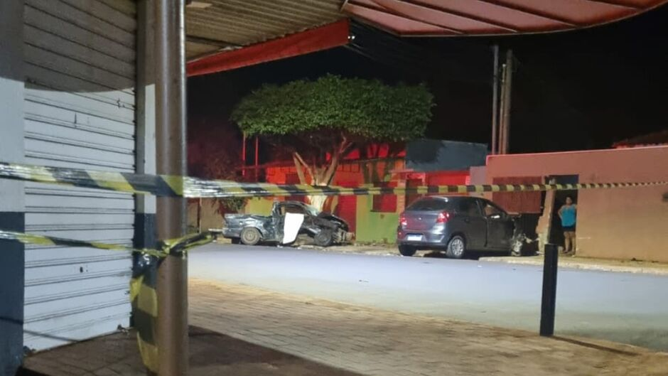 Motorista morre após picape bater em Ford Ka no São Jorge da Lagoa Motorista morre após picape bater em Ford Ka no São Jorge da Lagoa