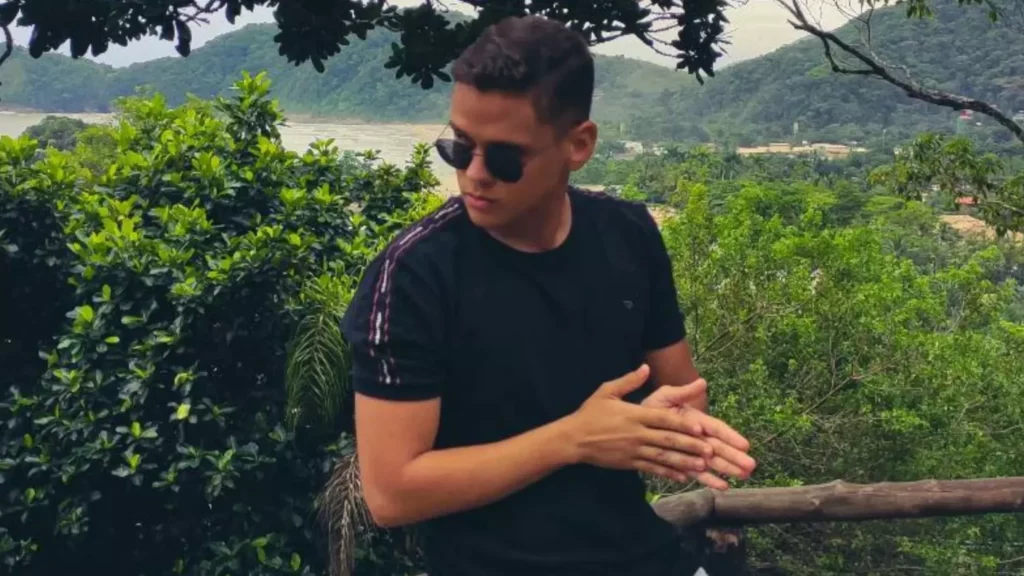 Acidente no 'centro' de pequena cidade de MS deixa jovem morto e outro ferido