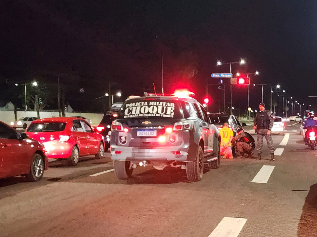 Passageiro em veículo de aplicativo é flagrado com arma de fogo na Capital