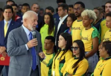 Lula assina decreto reajustando Bolsa Atleta em 10,86%