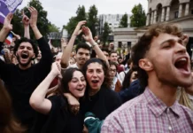 Lideranças parlamentares comemoram vitória da esquerda na França