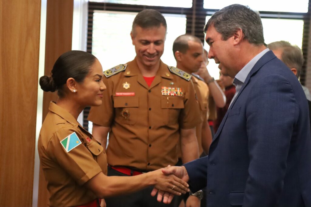 Corpo de Bombeiros de Mato Grosso do Sul apresenta novos oficiais especialistas e médicos