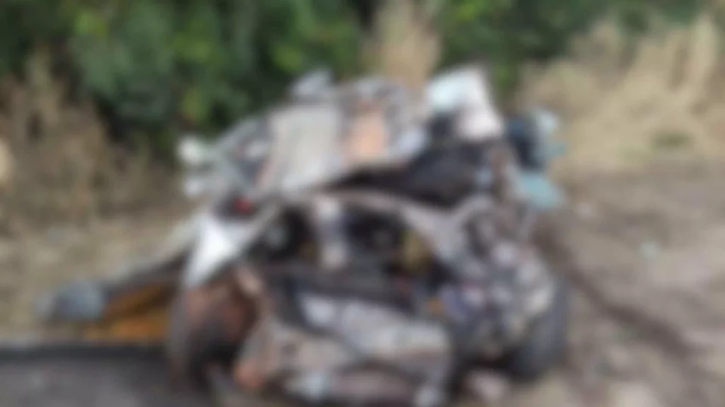 Caminhão e carro colidem deixando três mortos no anel rodoviário em Campo Grande Caminhão e carro colidem deixando três mortos no anel rodoviário em Campo Grande