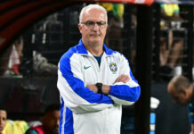 ‘Tivemos muito mais positivo do que negativo neste processo’, diz Dorival