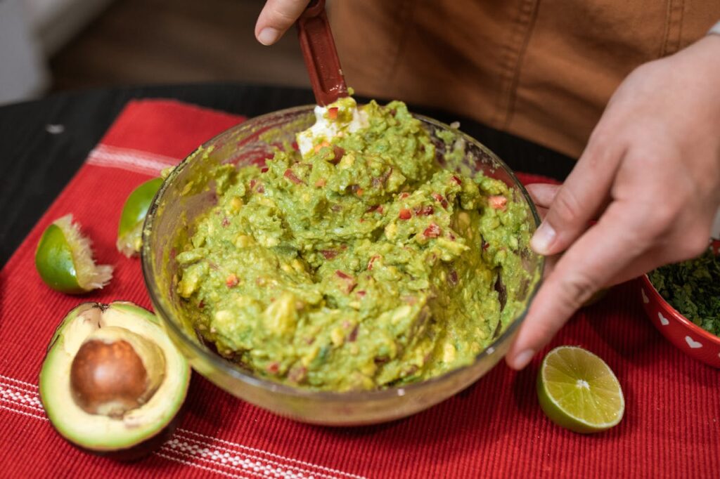 Abacate: conheça a sua importância para a saúde e veja 3 receitas fáceis! Abacate: conheça a sua importância para a saúde e veja 3 receitas fáceis!