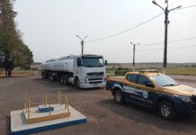 Fardos de maconha são encontrados dentro de caminhão-tanque na MS-156