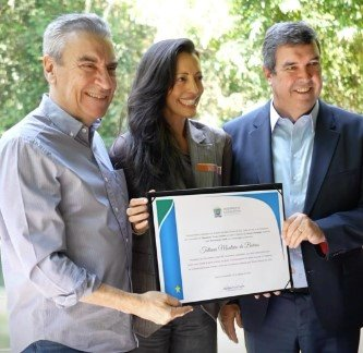 ALEMS homenageia fundadora de entidade por combate ao fogo no Pantanal