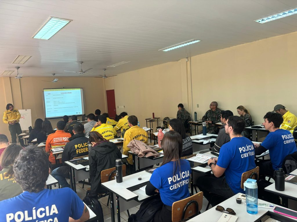 Peritos, bombeiros e PMA de MS passam por curso para identificar incêndios florestais criminosos Peritos, bombeiros e PMA de MS passam por curso para identificar incêndios florestais criminosos