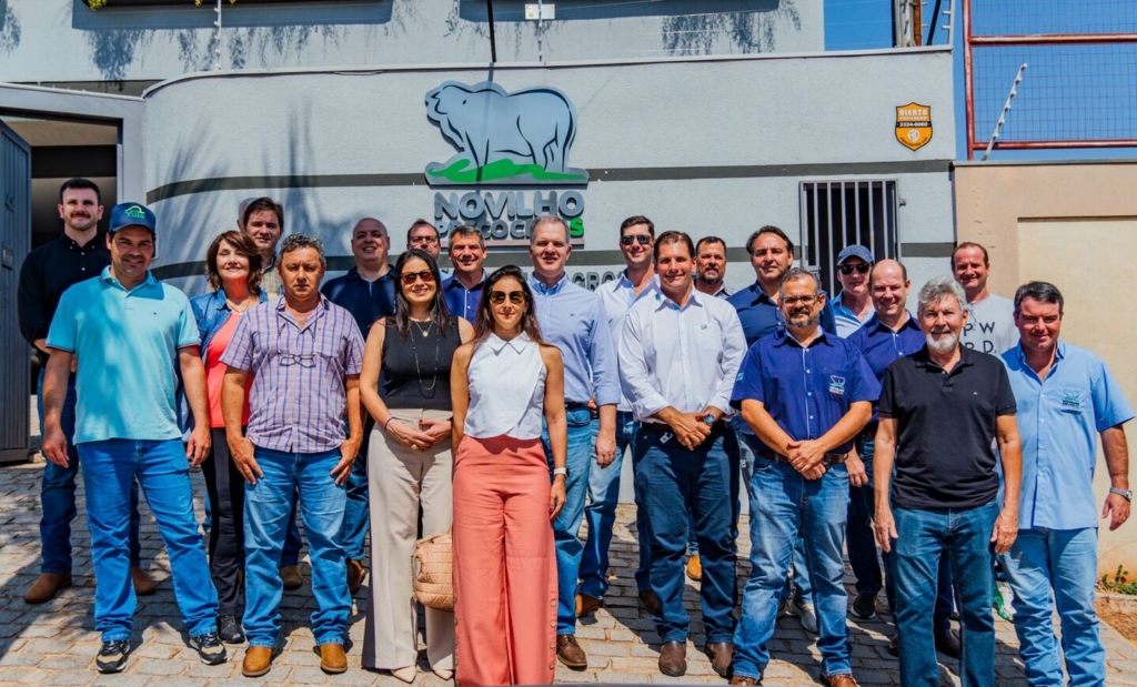 Novilho Precoce MS empossa nova diretoria para o biênio 2024/2026 da